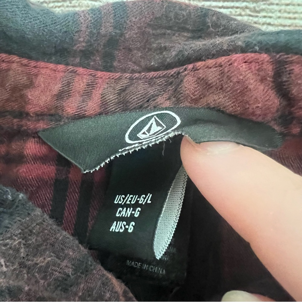 Volcom Flannel - Picture 4 of 4
